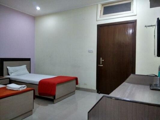 Deluxe Twin Room Type A