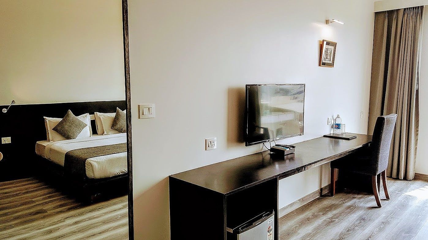 The Saneer DELUXE ROOM 12