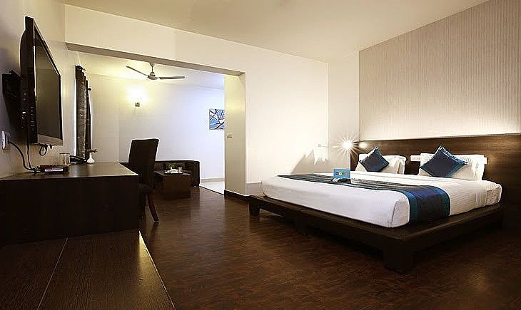 The Saneer DELUXE ROOM 8