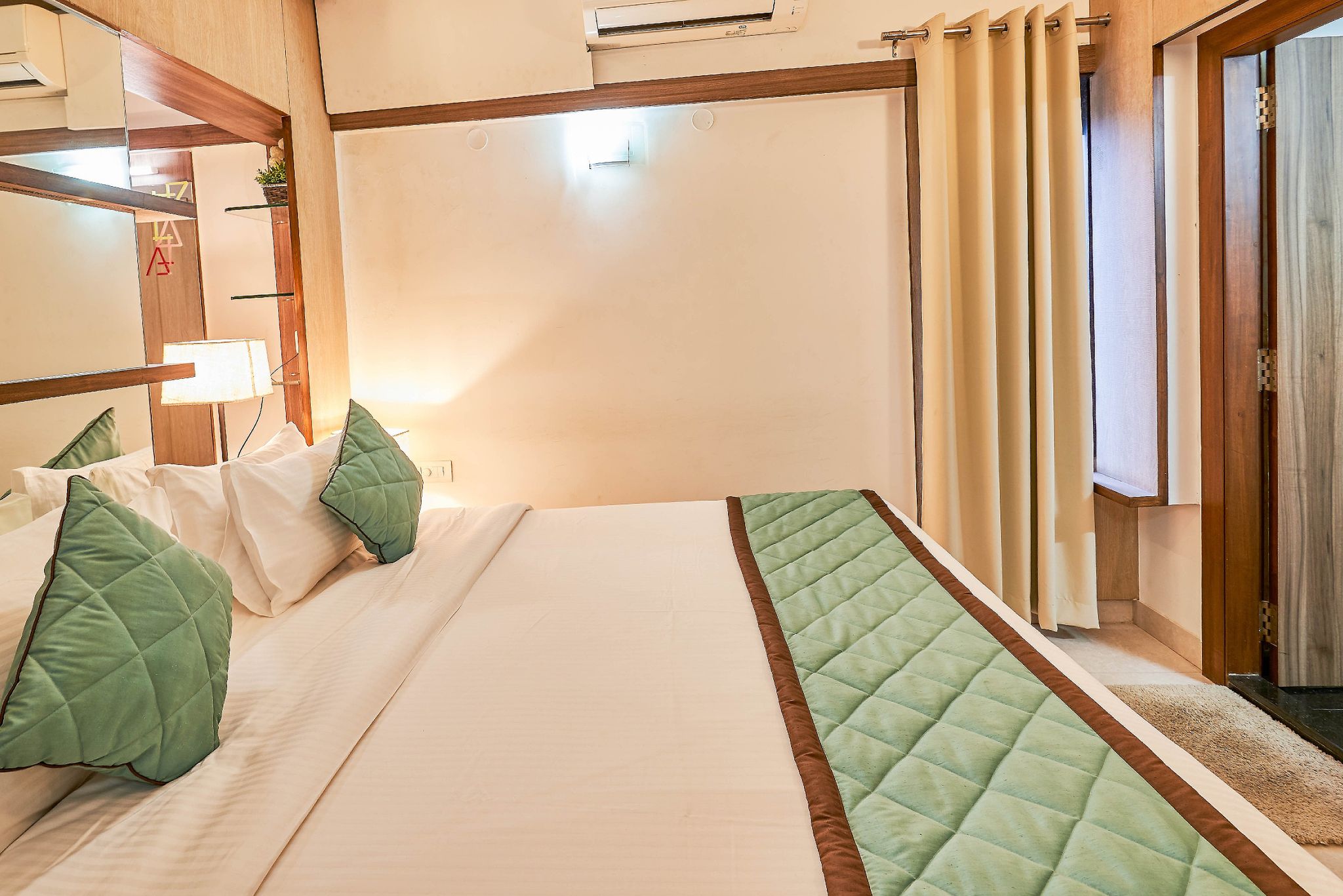 White Castle Superior Room