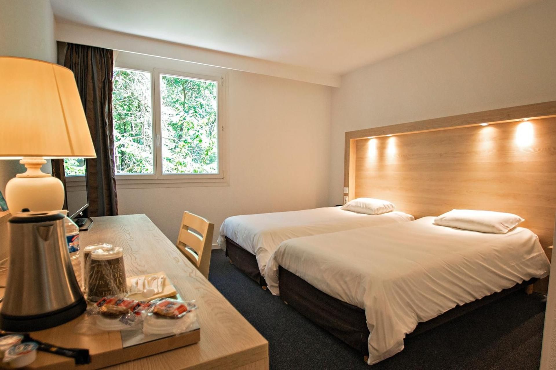 Kyriad Nemours Darvault Superior Room - 2 Single Beds 2