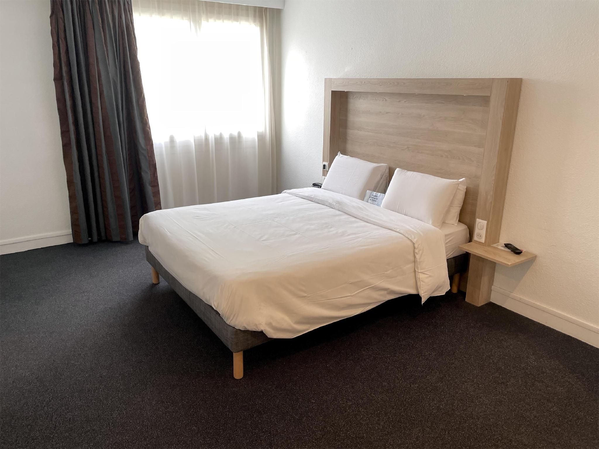 Kyriad Nemours Darvault Superior Room (3 guests) 2