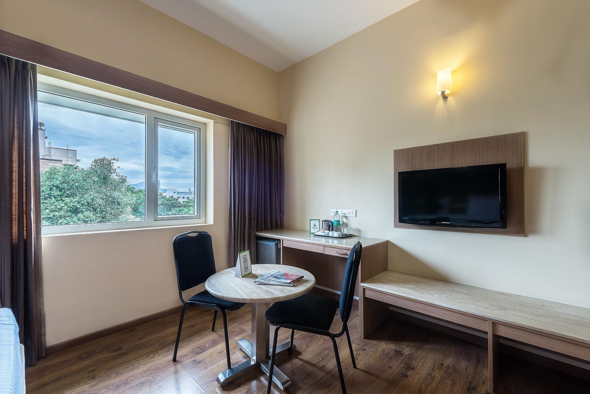 Treebo ESS Grande Deluxe Double Room 4