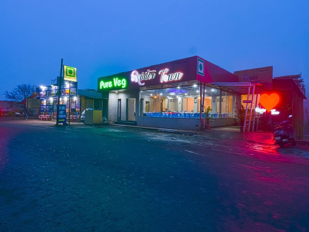 Front of property - evening/night