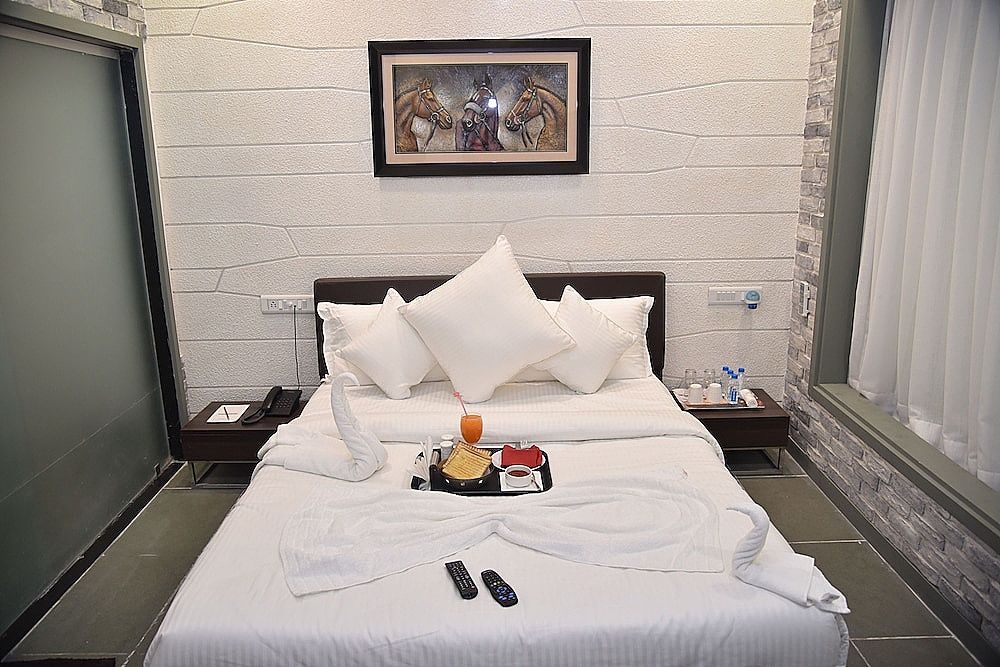 Tribecca Select Deluxe Room 24