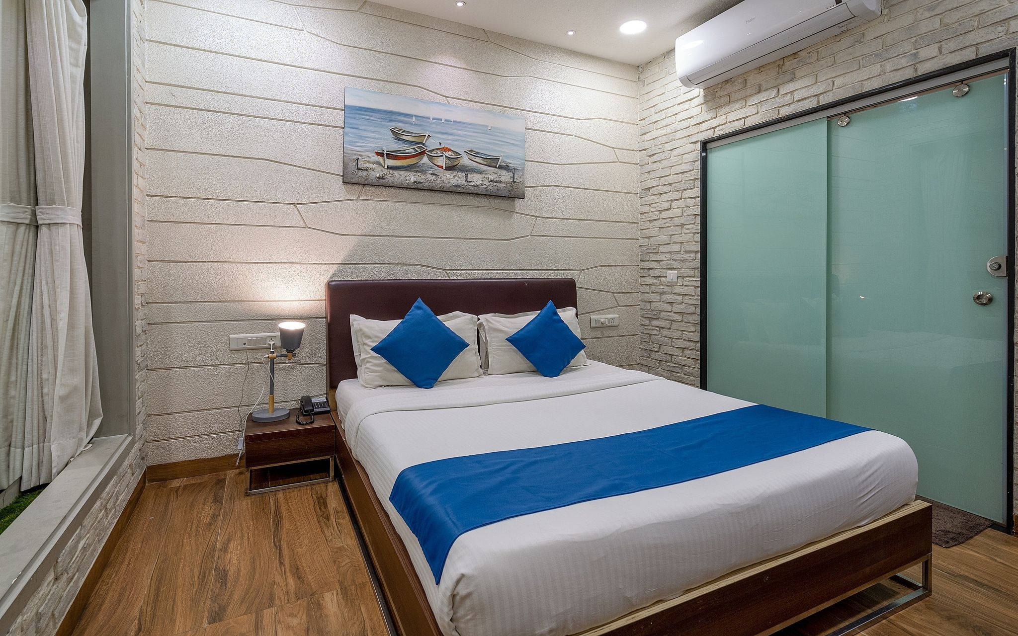 Tribecca Select Deluxe Room 12