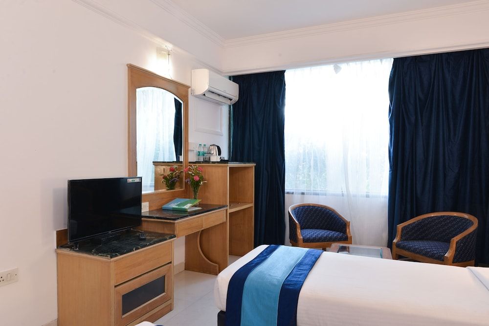 Hotel Mint Salisbury Park Executive Room 8