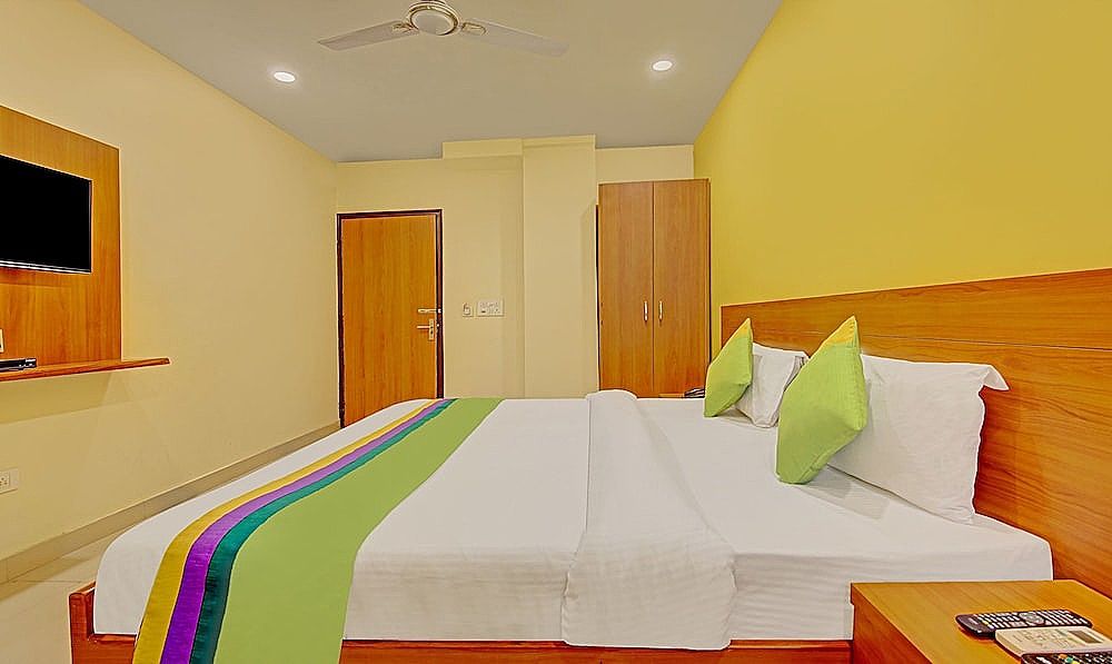 Treebo TMS Residency Deluxe Double Room 20