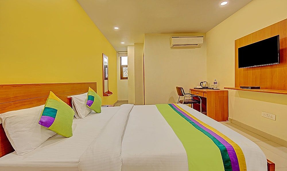 Treebo TMS Residency Deluxe Double Room 9
