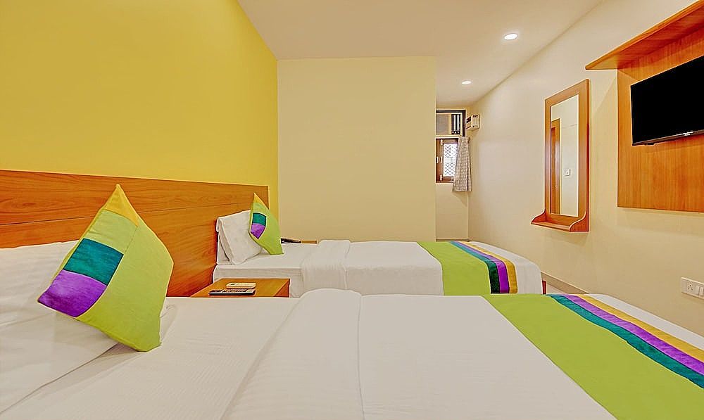 Treebo TMS Residency Deluxe Double Room 13