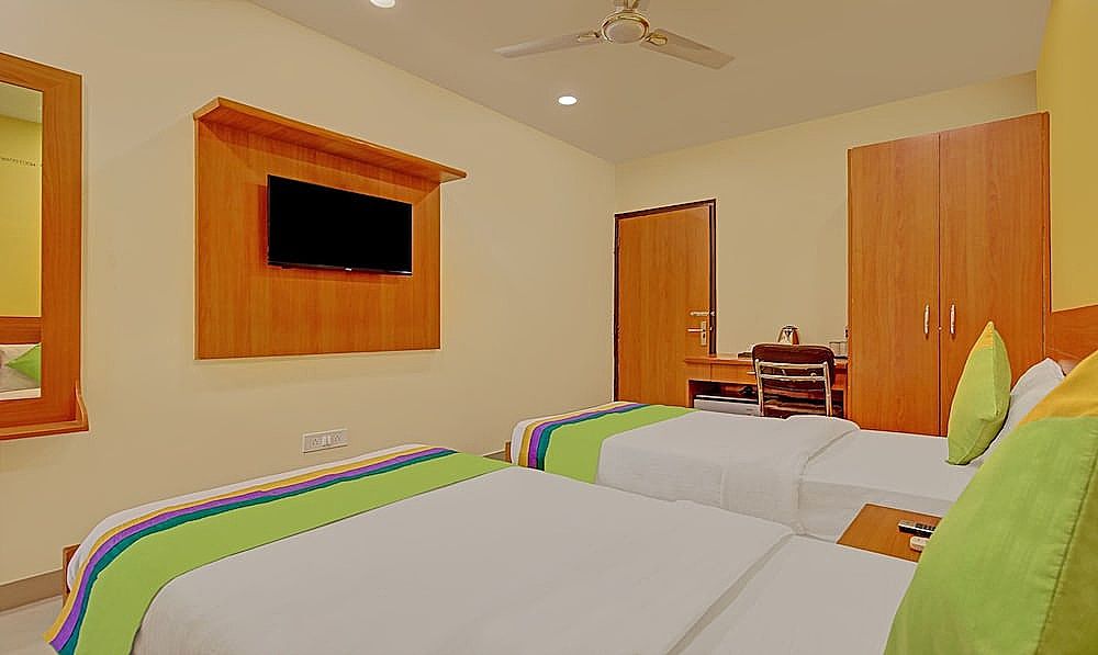 Treebo TMS Residency Deluxe Double Room 14