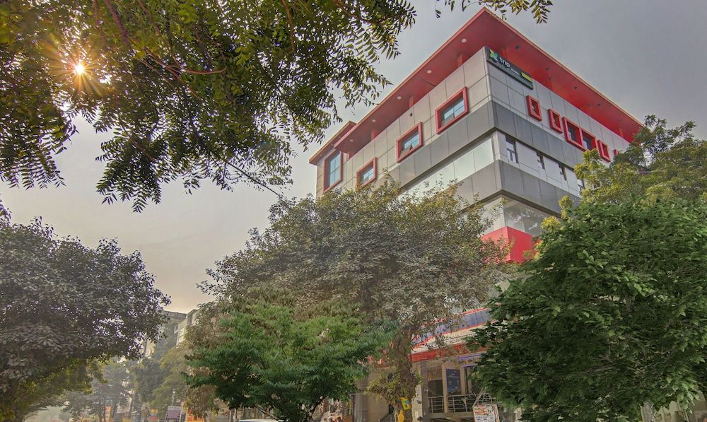 undefined Treebo TMS Residency 6