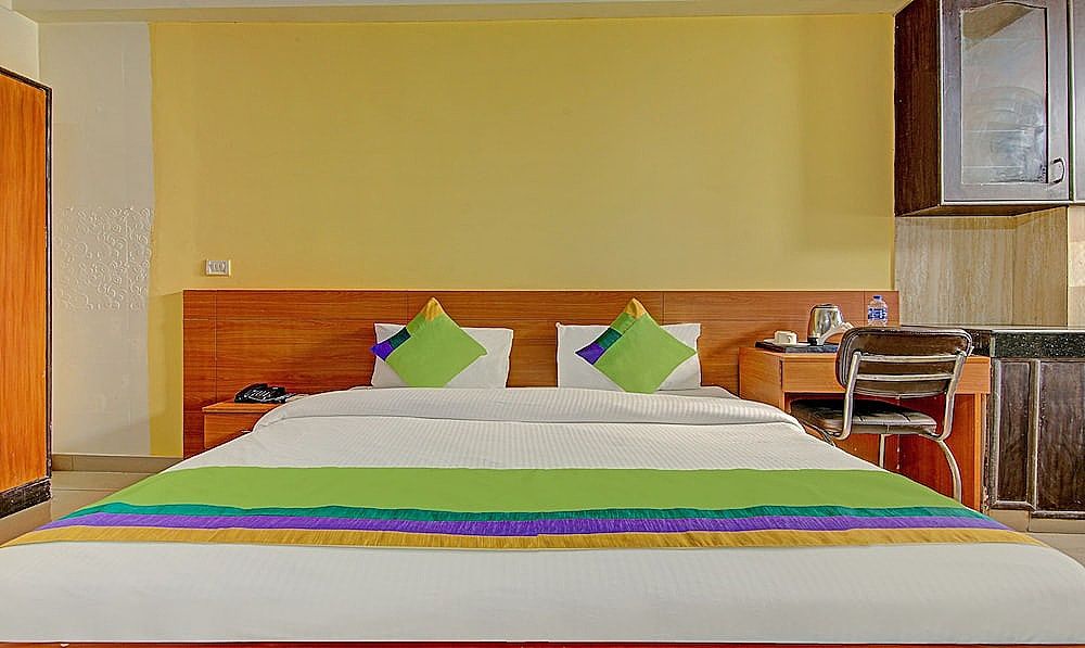 Treebo TMS Residency Deluxe Double Room 3