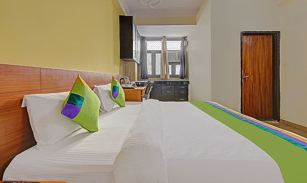 Treebo TMS Residency Deluxe Double Room 12