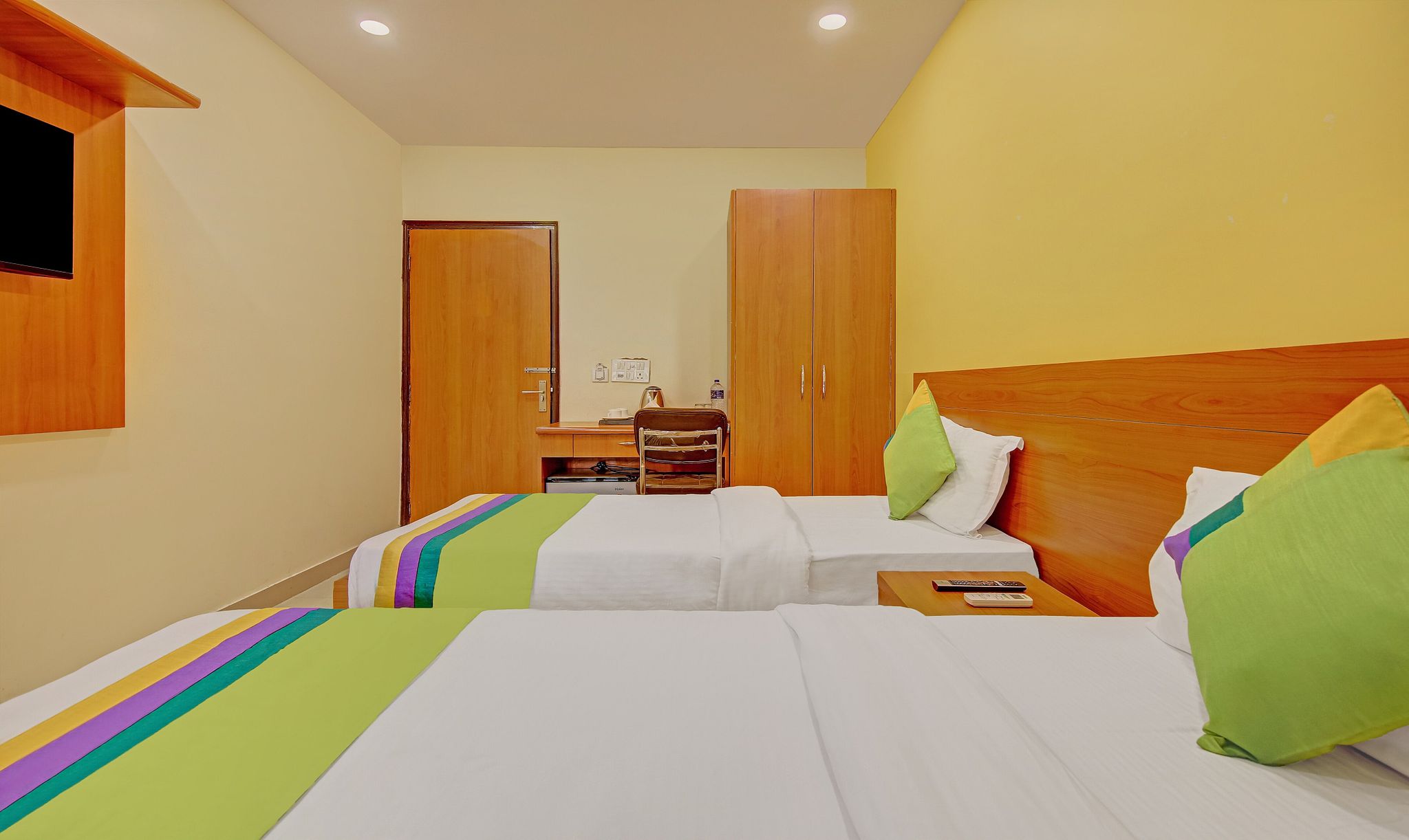 Treebo TMS Residency Deluxe Double Room 7