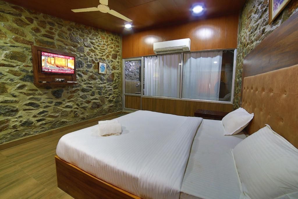 Hotel Castle Rock Mount Abu by SAH Deluxe Room 6