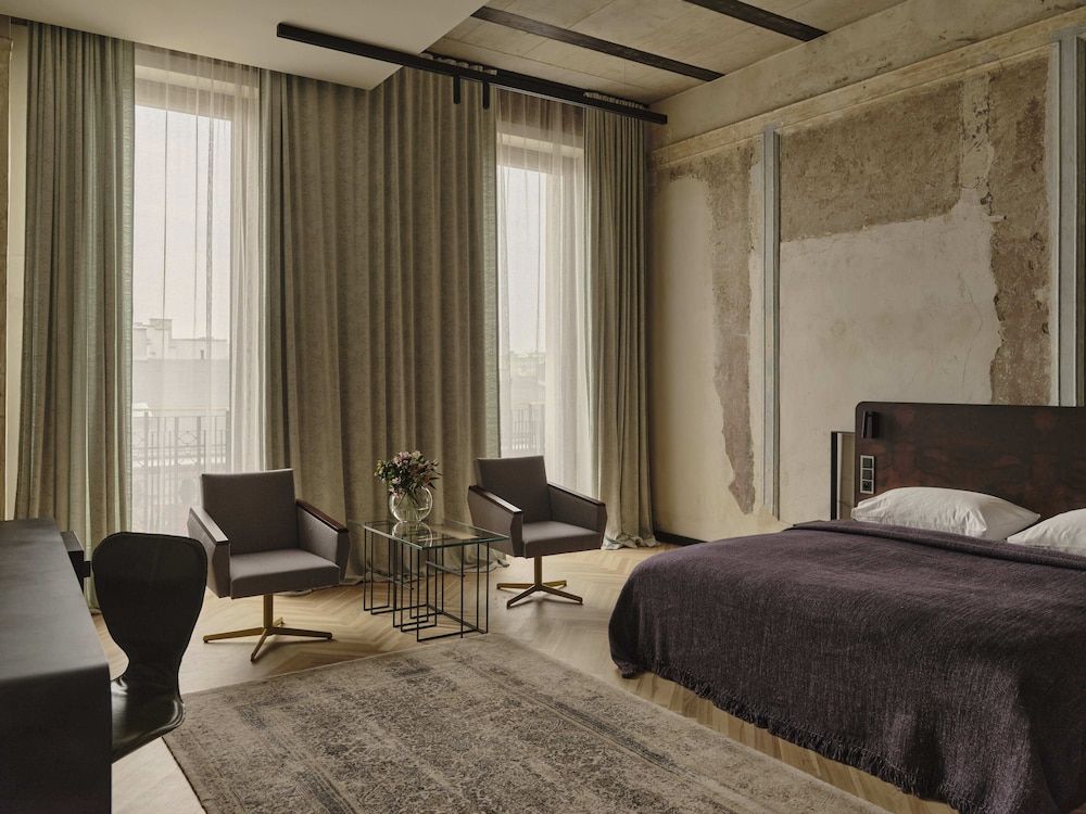 Grand Hotel Standard Double Room 9