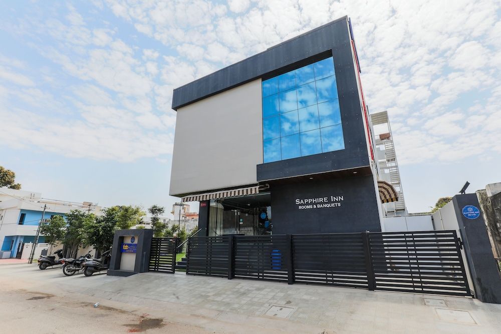 undefined FabHotel Prime Sapphire Inn 8
