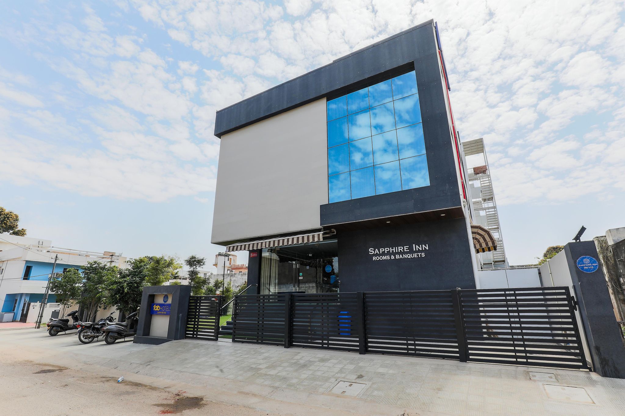 undefined FabHotel Prime Sapphire Inn 2