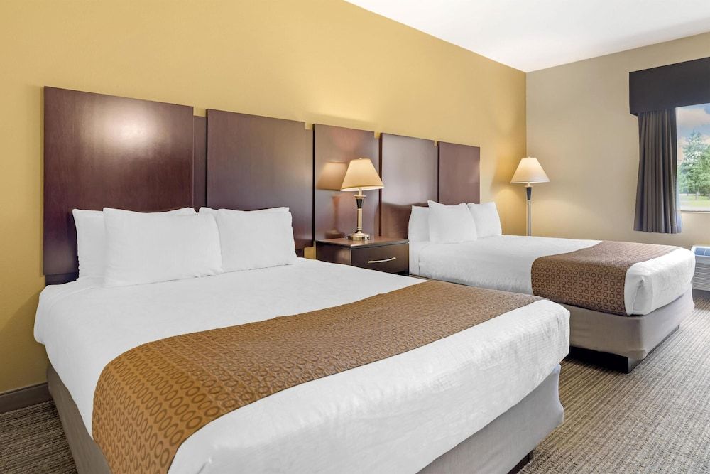Standard Room, 2 Queen Beds, Refrigerator, Golf View