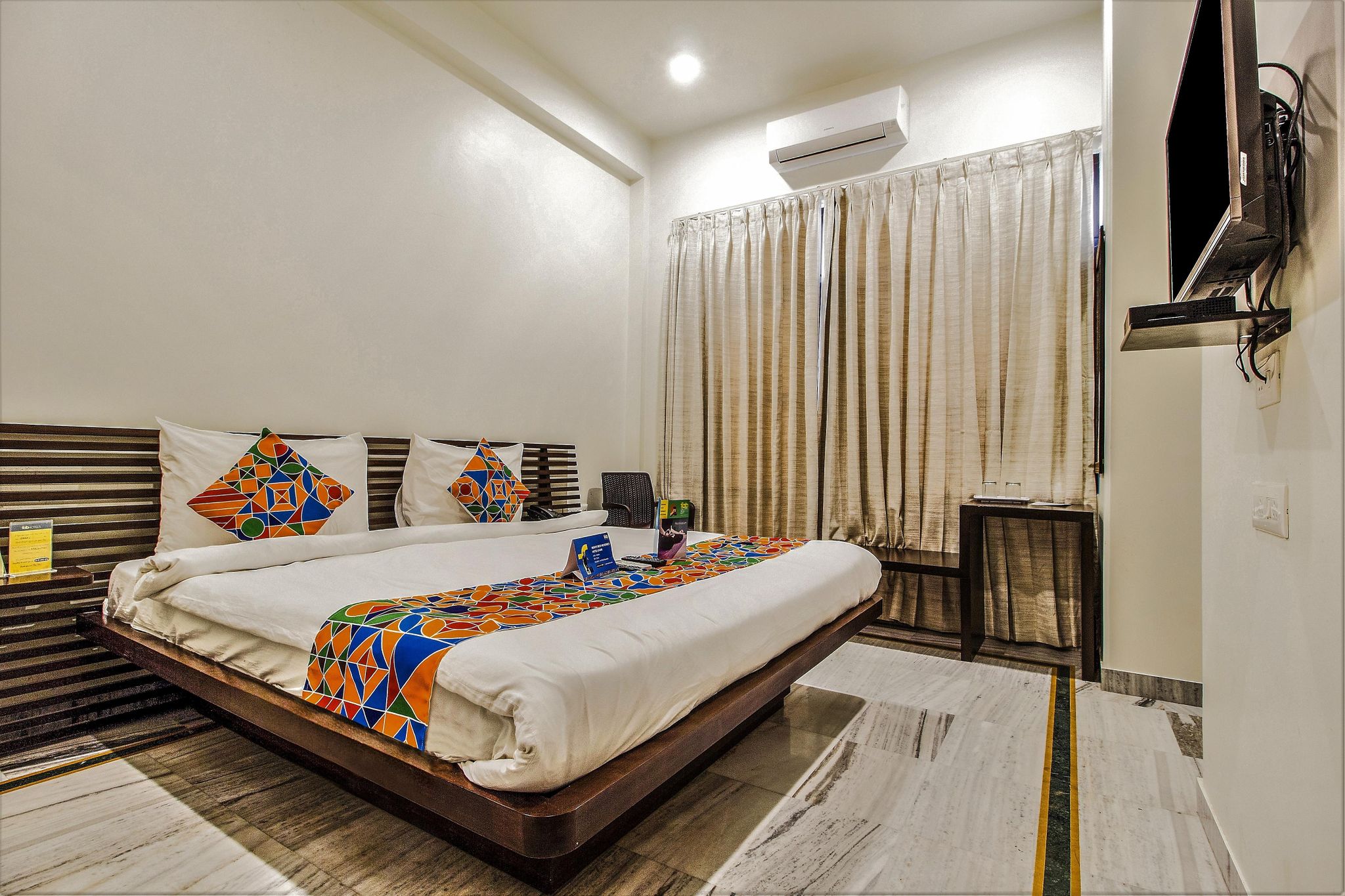 FabHotel Jaipur Villa Deluxe Room 8