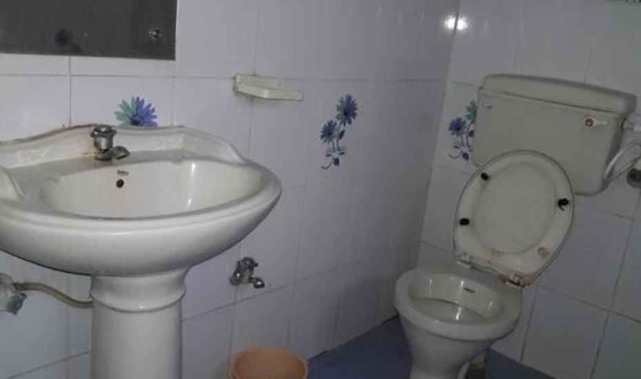 A Hotel & Convention Center Luxury 5