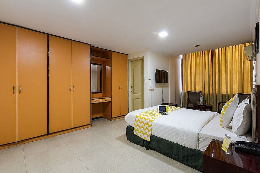 FabExpress Oriental Suites Deluxe Double Room 26