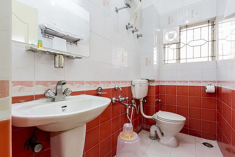 FabExpress Oriental Suites Deluxe Double Room 29