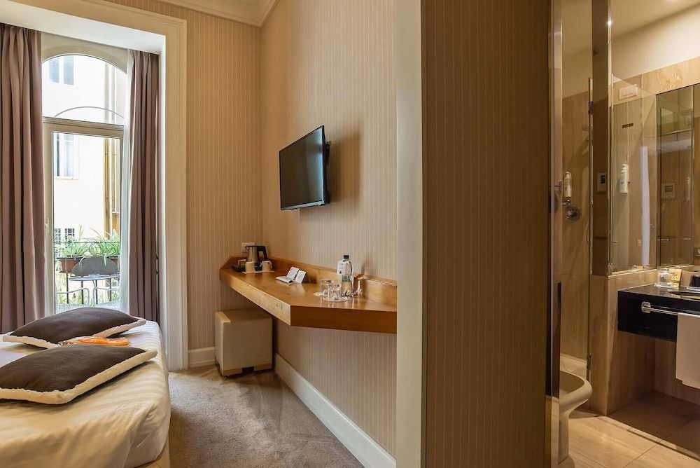 Hotel Isa Basic Room, 1 Double Bed 14