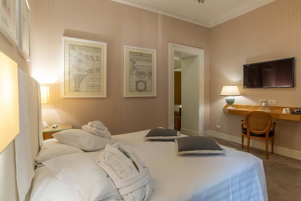 Hotel Isa Basic Room, 1 Double Bed 5