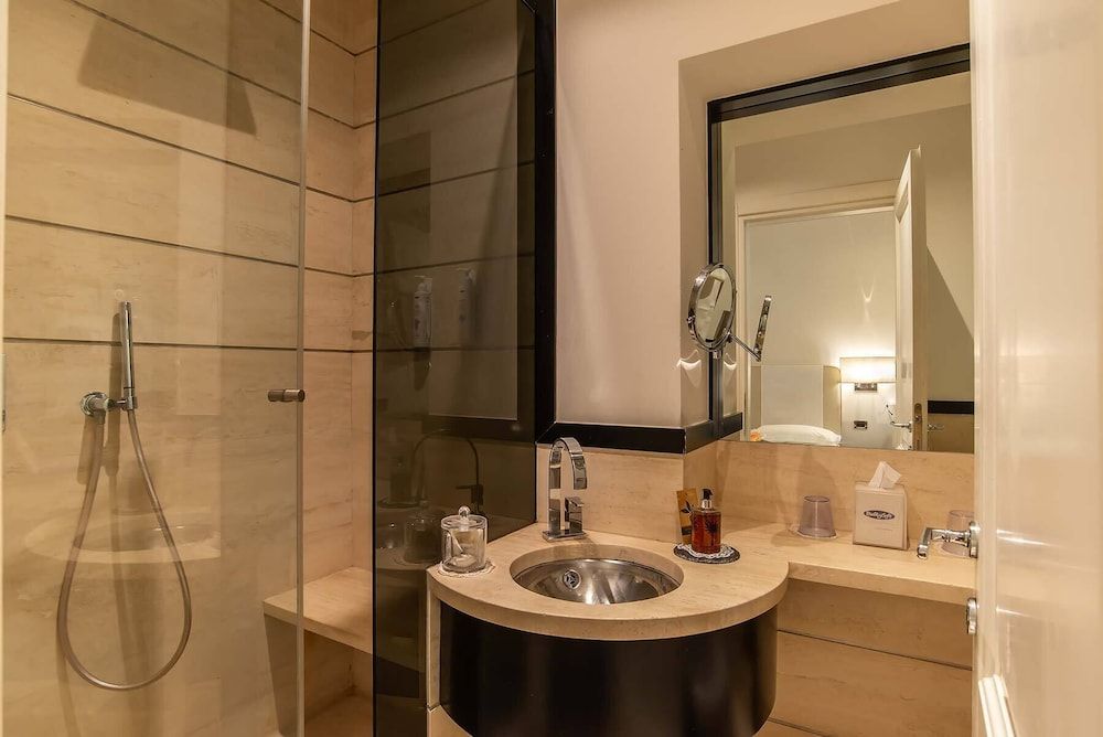 Hotel Isa Basic Room, 1 Double Bed 6