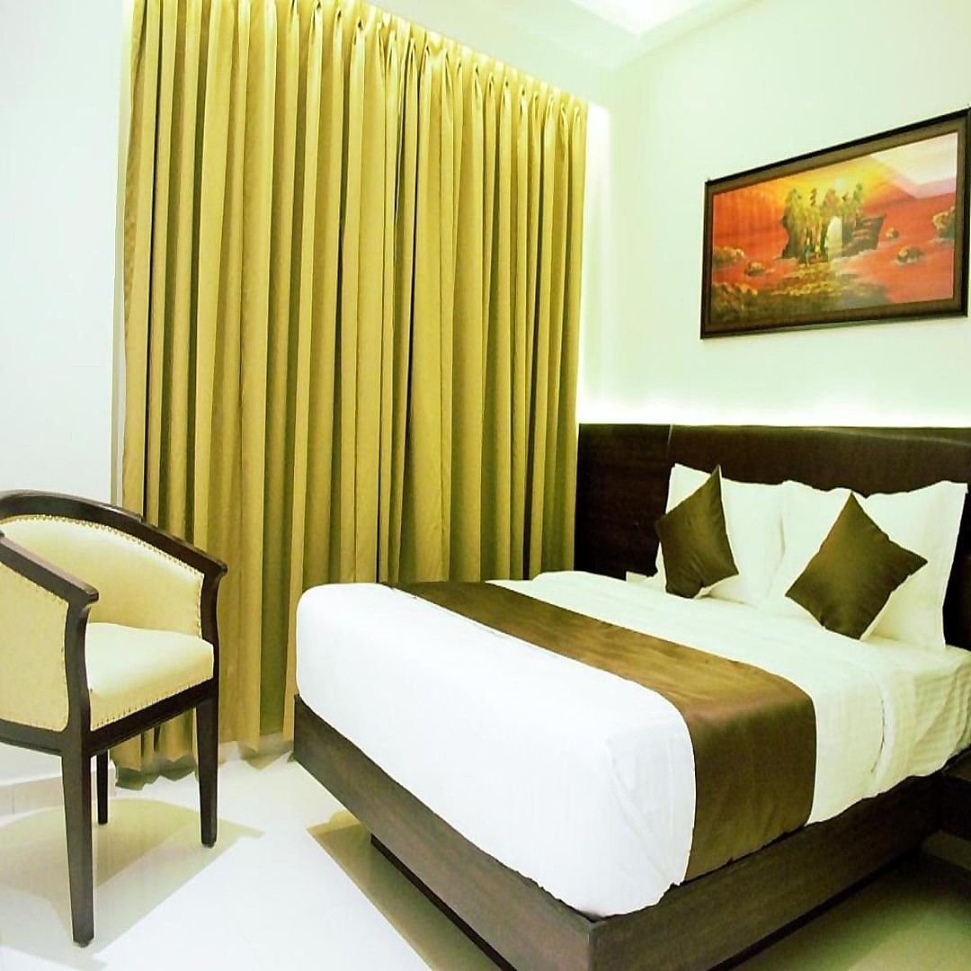 Prowell Crown Deluxe Twin Beds Room 4