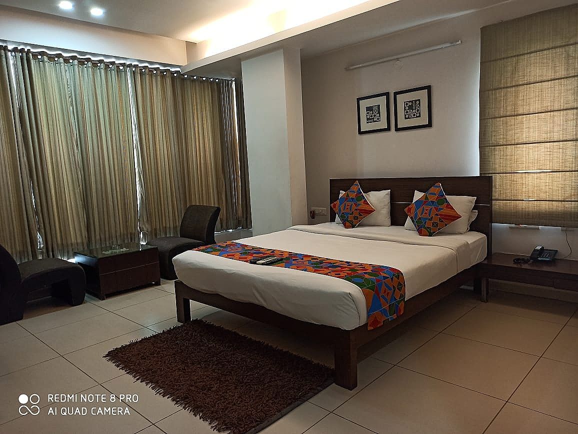 FabHotel Hill View II Executive Room 3