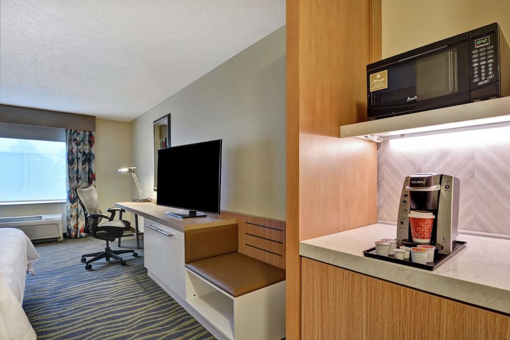 Hilton Garden Inn Lake Buena Vista/Orlando King Evolution Room 7