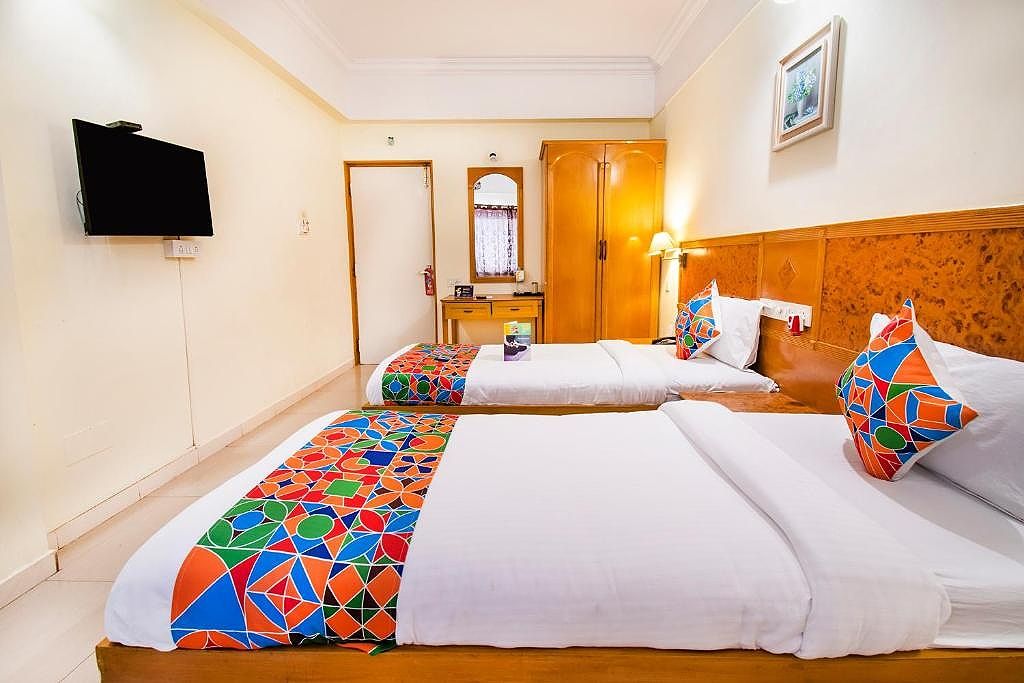 FabHotel Metro Manor Central Station Deluxe Double Room