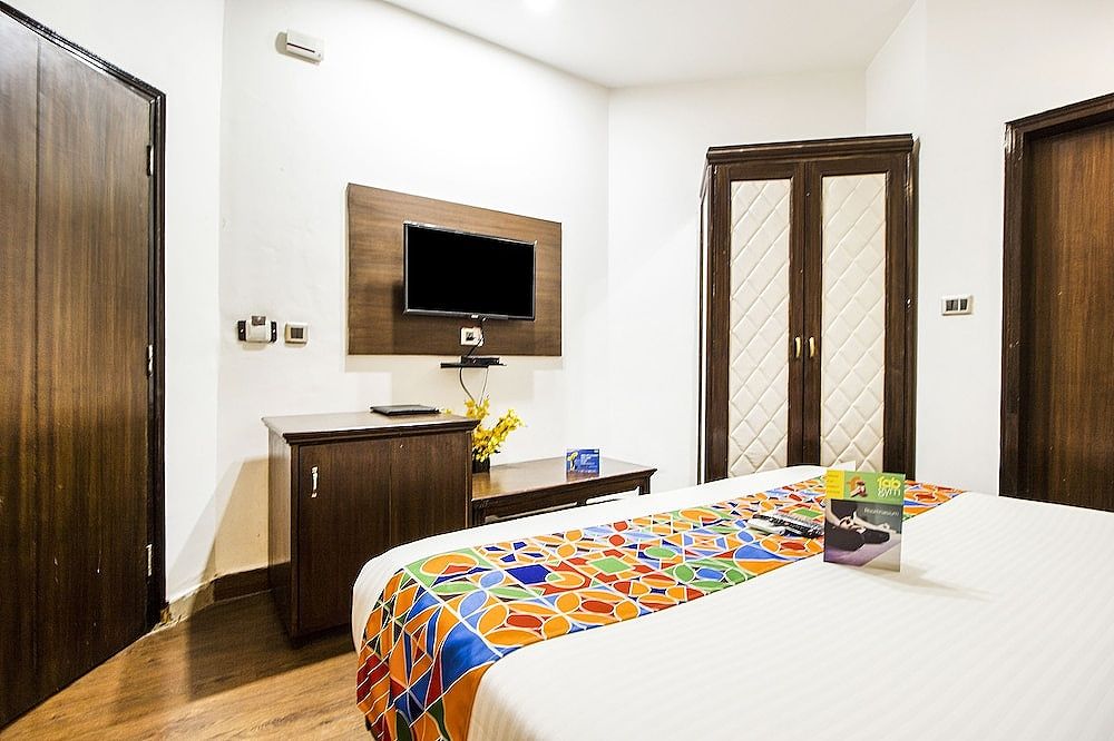 FabHotel Le Monarque Piccadily Chowk Deluxe Room 2
