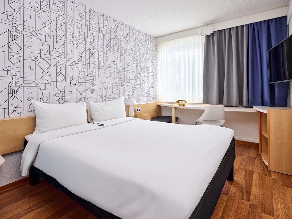 undefined ibis Düsseldorf Hauptbahnhof
