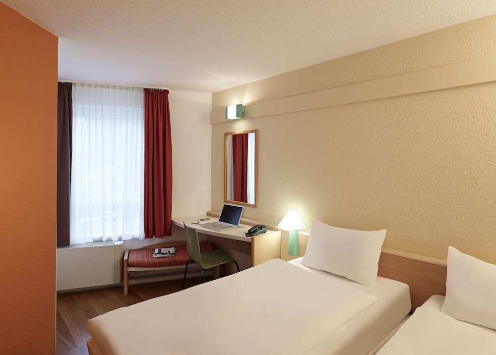 ibis Düsseldorf Hauptbahnhof Standard Double Room, 1 Double Bed