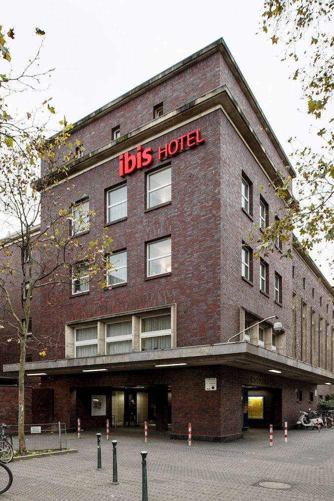 undefined ibis Düsseldorf Hauptbahnhof 4