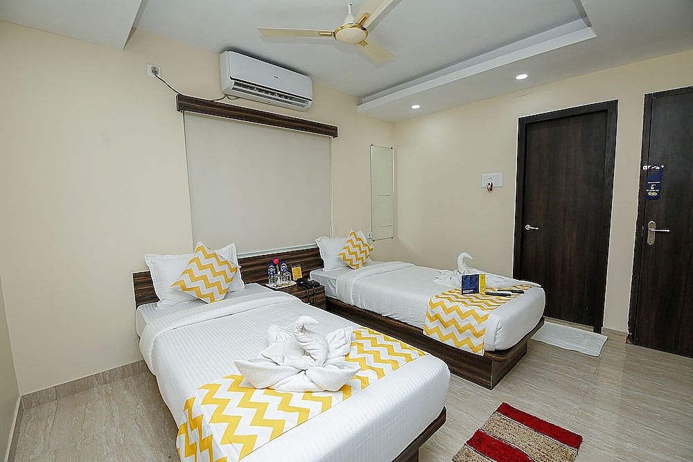  FabHotel Carnival Deluxe Room 13