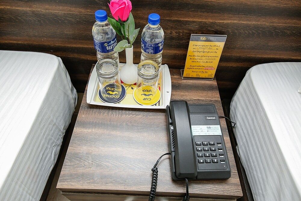  FabHotel Carnival Deluxe Room 12