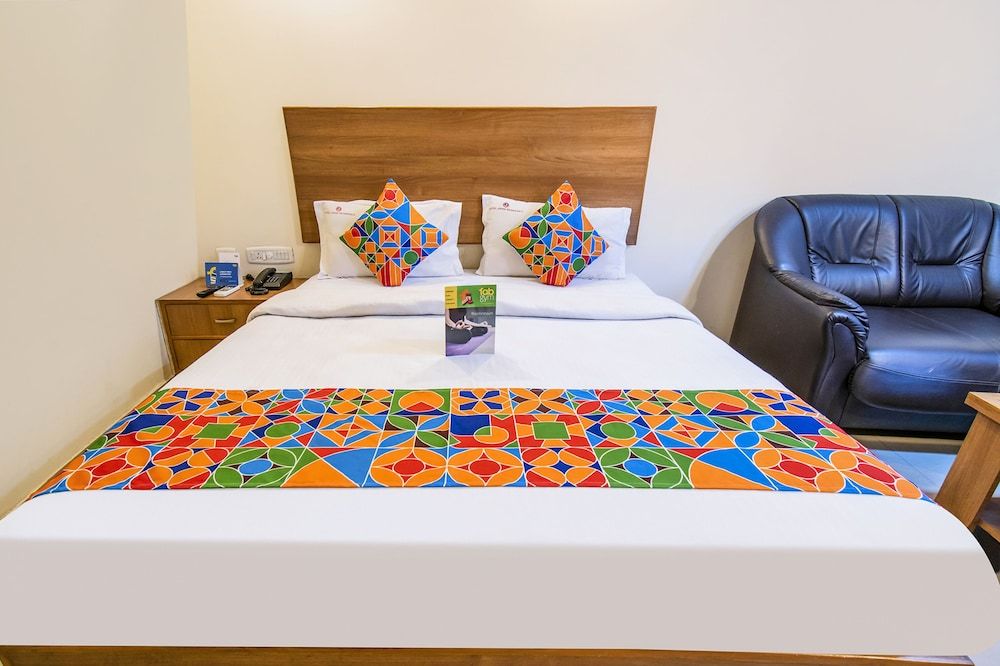 undefined FabHotel Jansi Deluxe 9