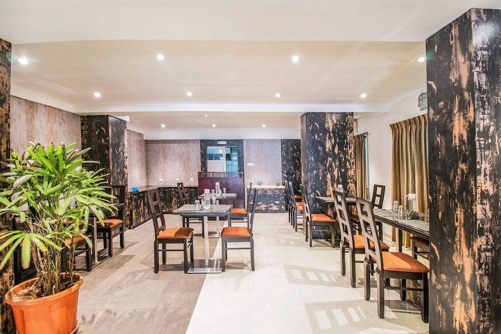 undefined FabHotel Jansi Deluxe 8