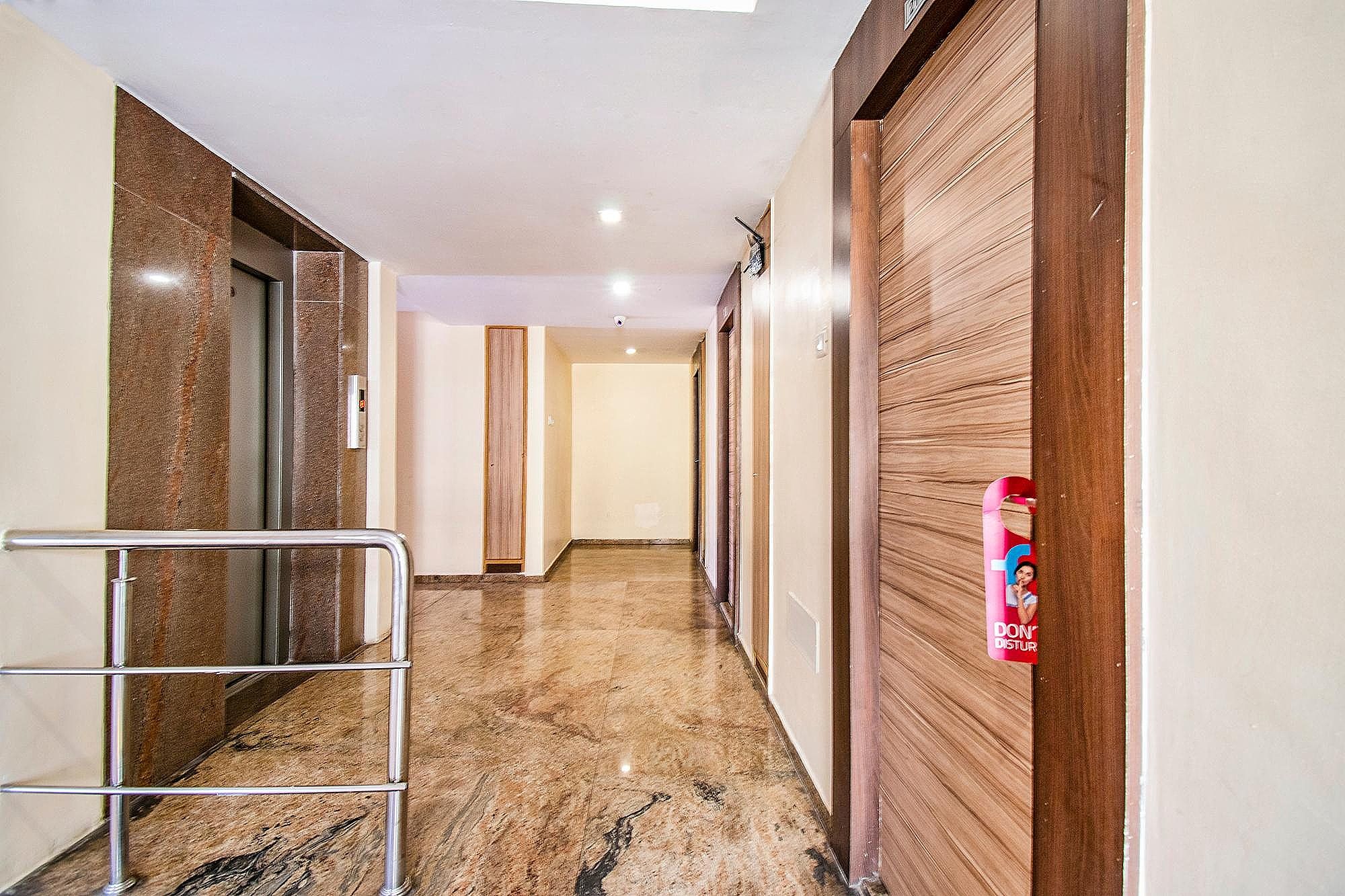 undefined FabHotel Jansi Deluxe 3