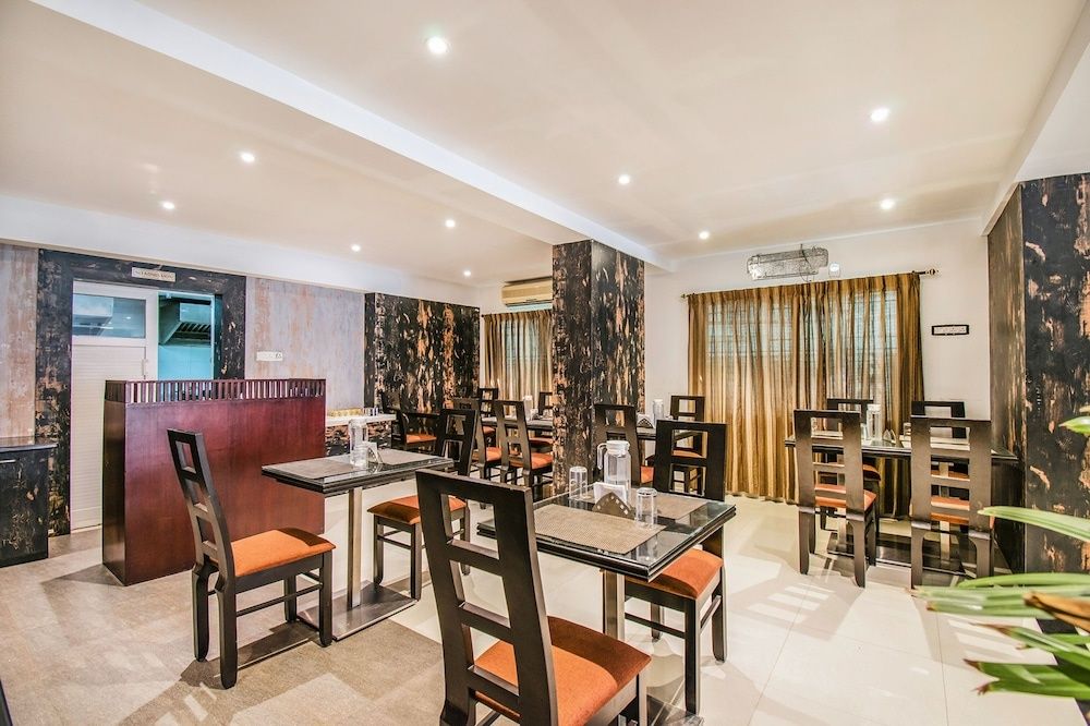undefined FabHotel Jansi Deluxe 4