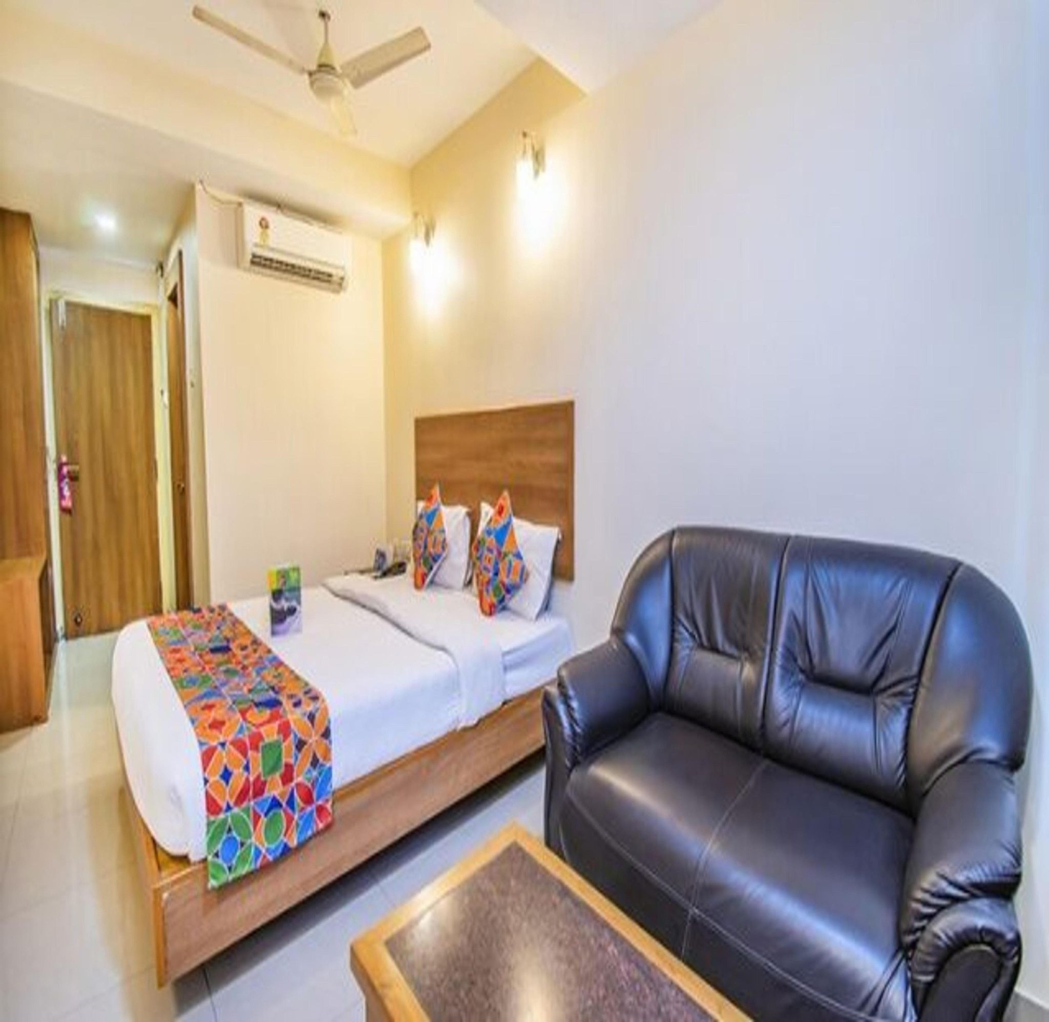 FabHotel Jansi Deluxe Deluxe Double Room 17