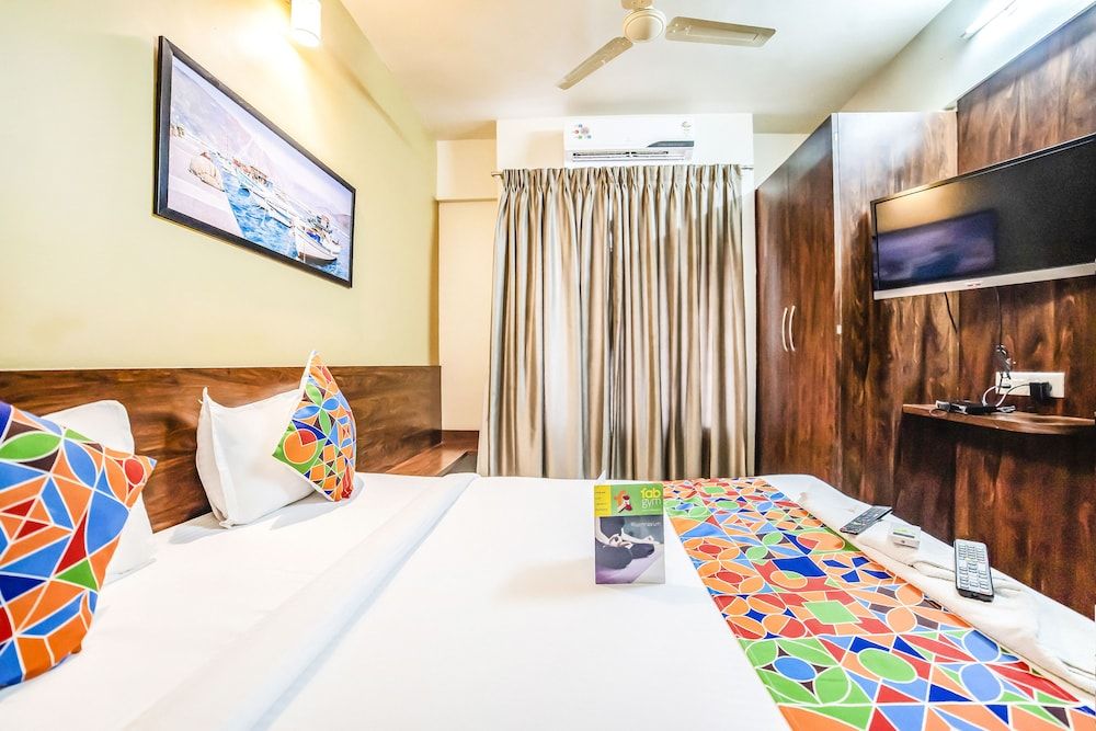 FabHotel Icon Bliss Kharadi Deluxe Double Room, 1 Double Bed, Non Smoking 5