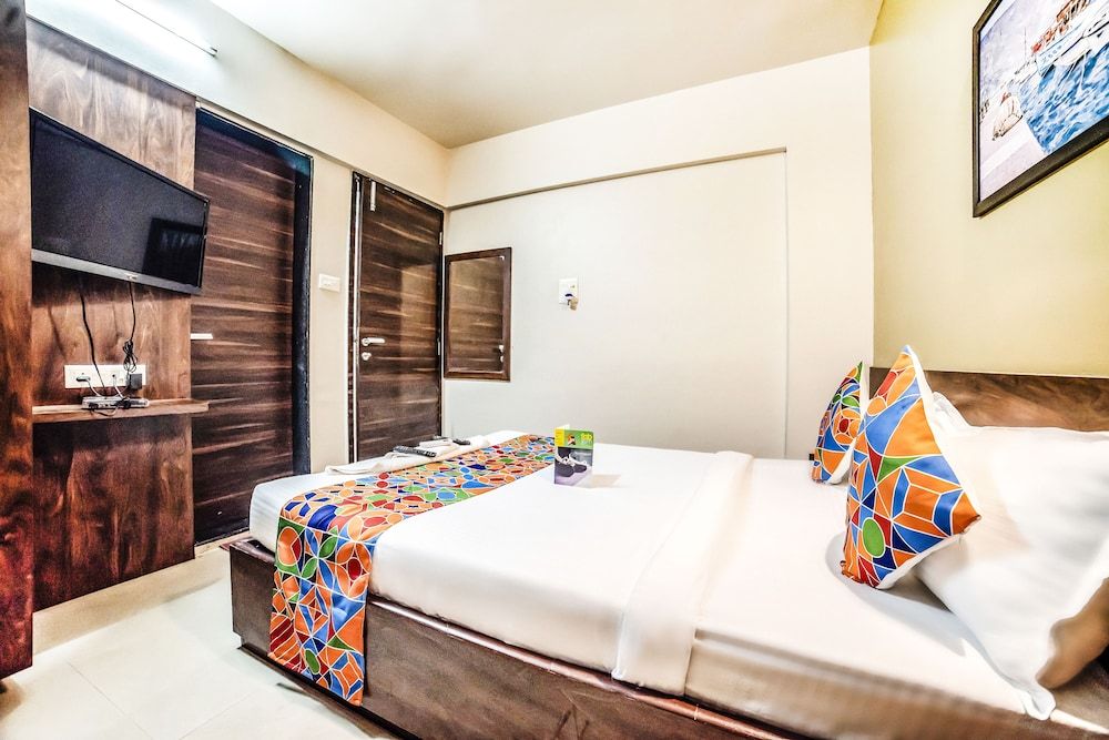 FabHotel Icon Bliss Kharadi Deluxe Double Room, 1 Double Bed, Non Smoking 4