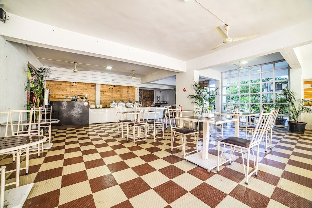 Food & Dining