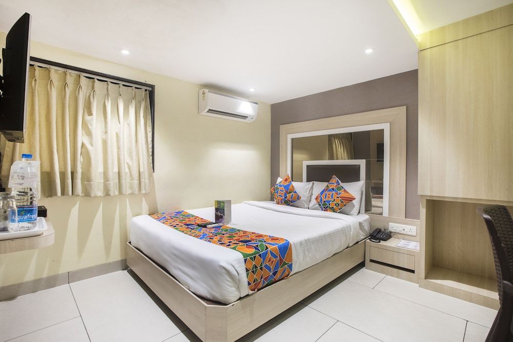 FabHotel Pranava Navi Mumbai Deluxe Double Room, 1 Double Bed, Non Smoking 3
